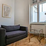Central, Cozy, Designed 1-Br Apt At Akazienkiez