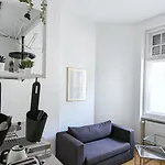 Central, Cozy, Designed 1-Br Apt At Akazienkiez