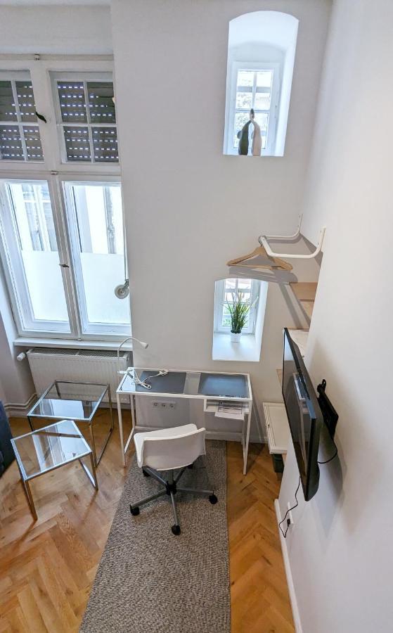 Appartement Central, Cozy, Designed 1-br At Akazienkiez Berlijn