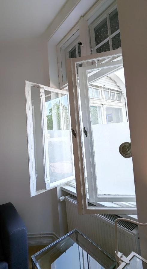 Central, Cozy, Designed 1-br At Akazienkiez Appartement