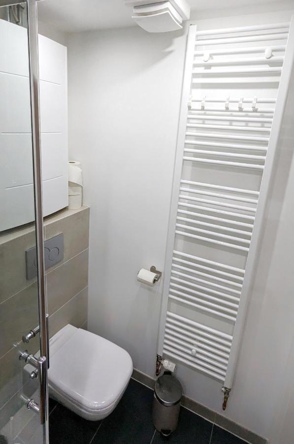 Appartement Central, Cozy, Designed 1-br At Akazienkiez *