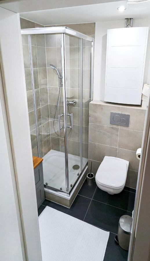 Central, Cozy, Designed 1-br At Akazienkiez Appartement
